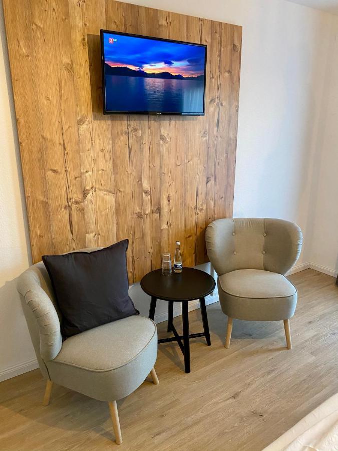 Landgasthaus Loewen Mit Gaestehaus Holzhausen  Εξωτερικό φωτογραφία