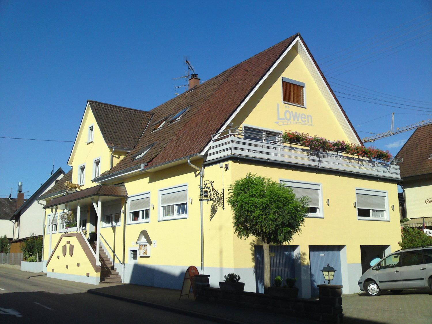 Landgasthaus Loewen Mit Gaestehaus Holzhausen  Εξωτερικό φωτογραφία